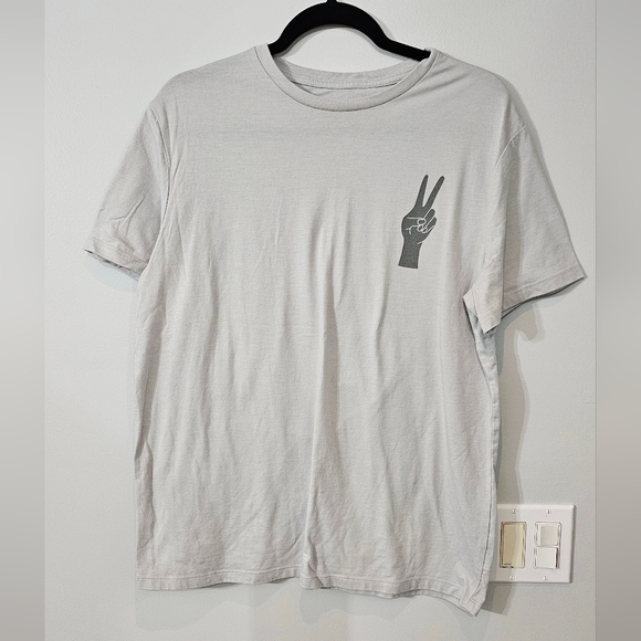 Goodfellow & Co Gray Short Sleeve Tee with Peace Sign Graphic - Picture 1 of 4